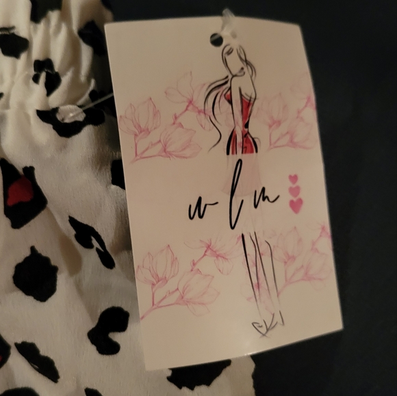 Cute light flowing mini skirt - Picture 5 of 5